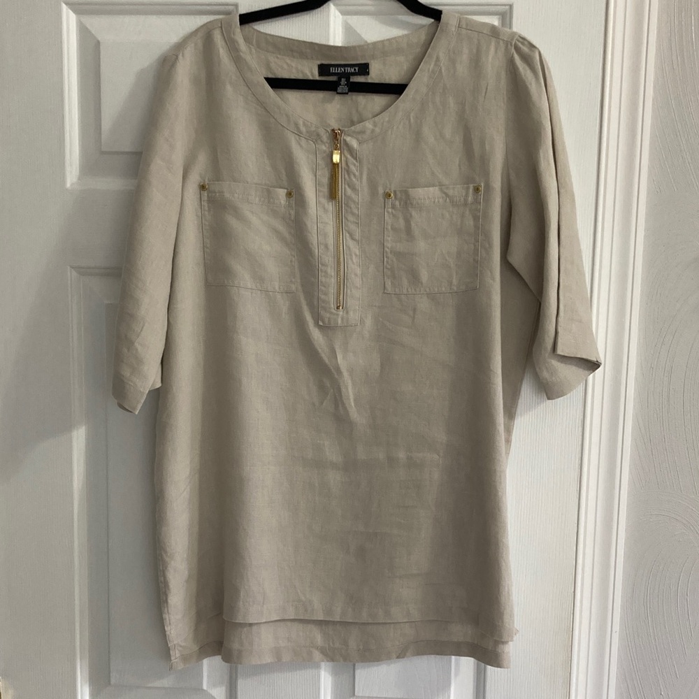 Ellen Tracy light tan  Zippered Blouse